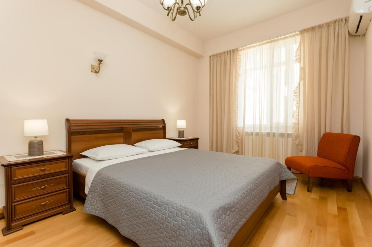 Serviced Apartment On Rustaveli Avenue 16 Tbilisi Exterior foto