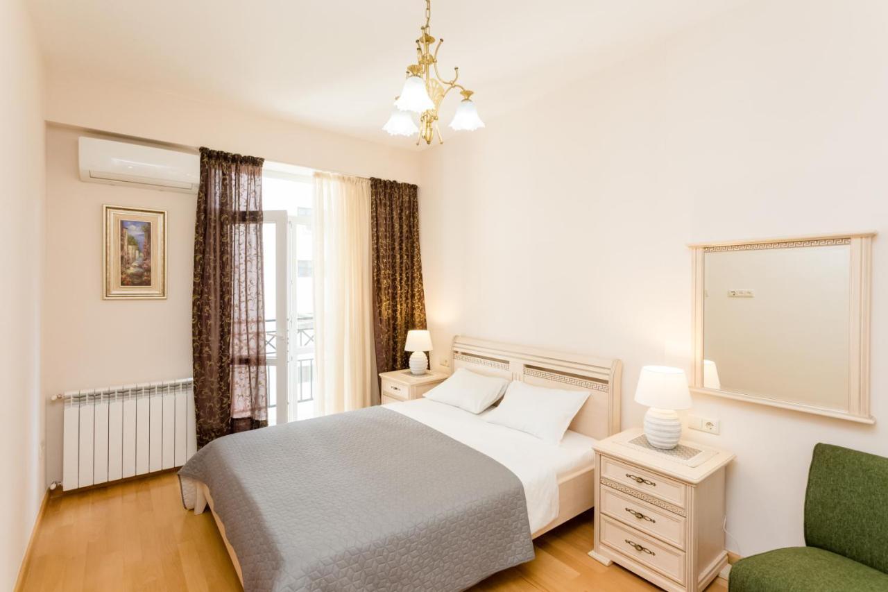 Serviced Apartment On Rustaveli Avenue 16 Tbilisi Exterior foto