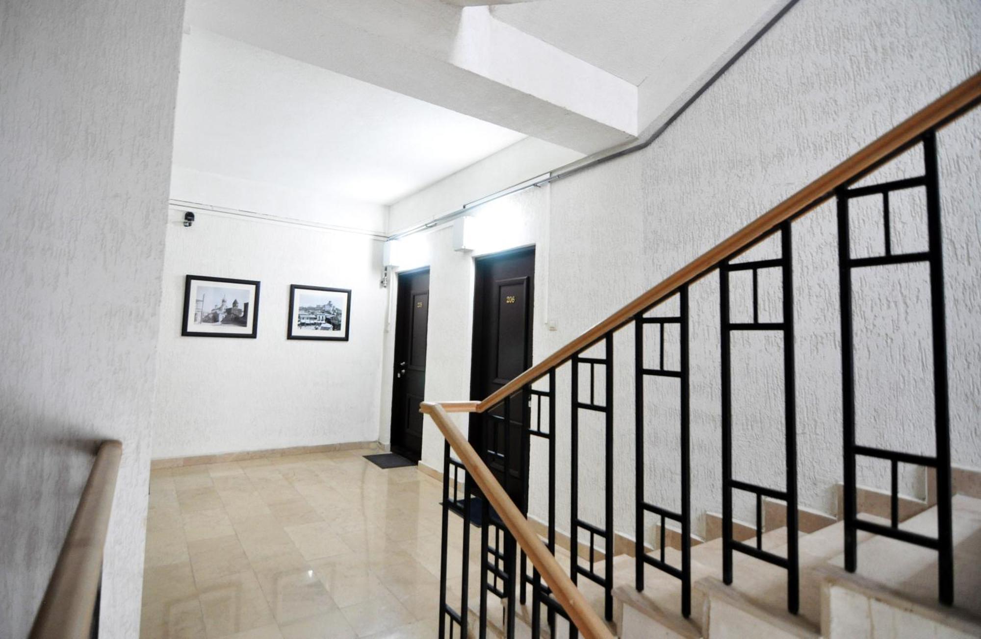 Serviced Apartment On Rustaveli Avenue 16 Tbilisi Exterior foto